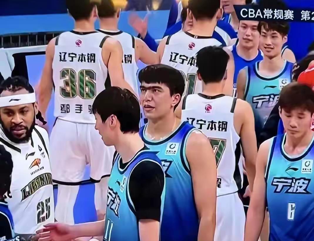 爱游戏体育-今晚社区盾焦点战，深圳男篮主帅复盘，更衣室稳定，球队文化再被提及的简单介绍