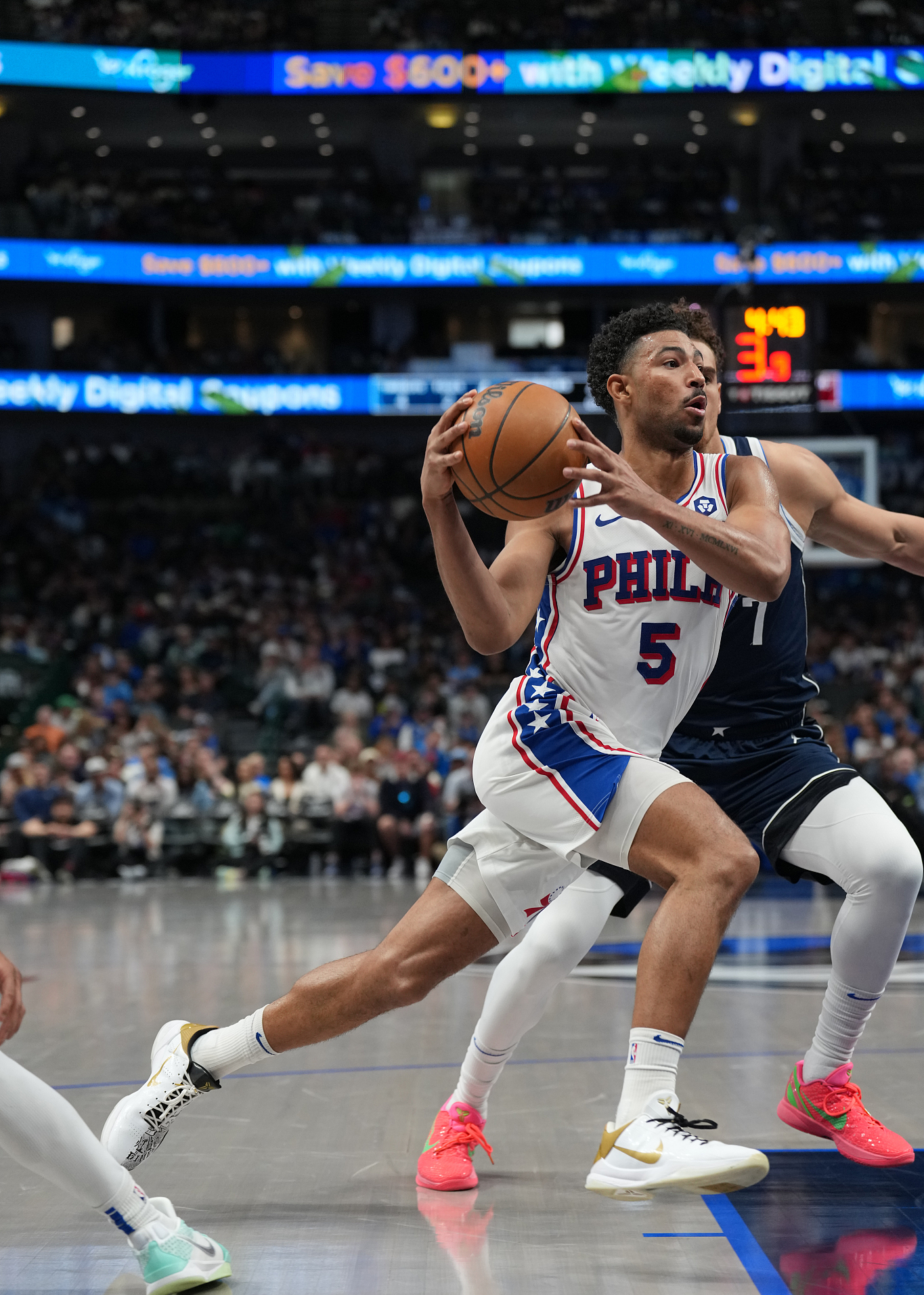 爱游戏APP-包含达拉斯独行侠发布备战花絮，窗口期篮板制胜，NBA常规赛任务艰巨，赛季目标并未改变的词条
